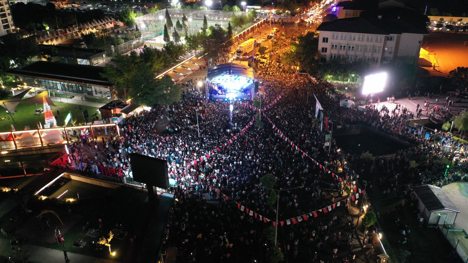 Manisa’da Oğuzhan Koç konseri