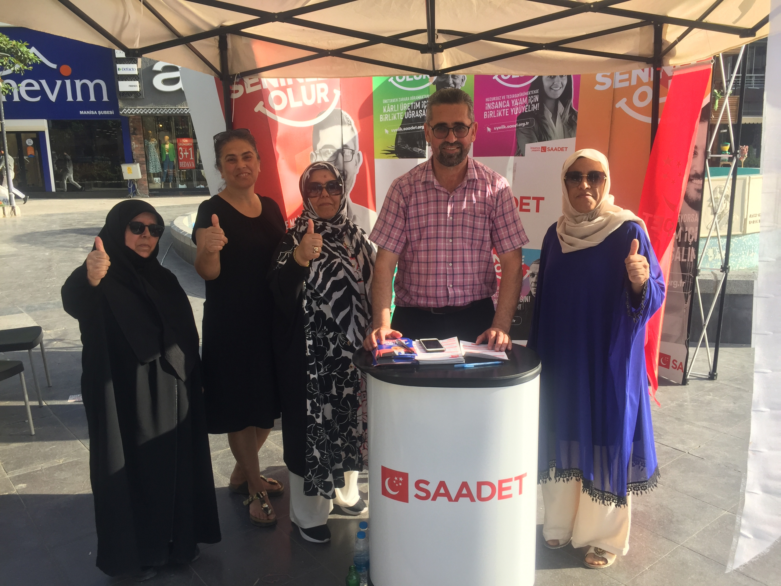 Saadet Partisi Manisa İl Başkanlığı vatandaşın sorunlarını dinledi