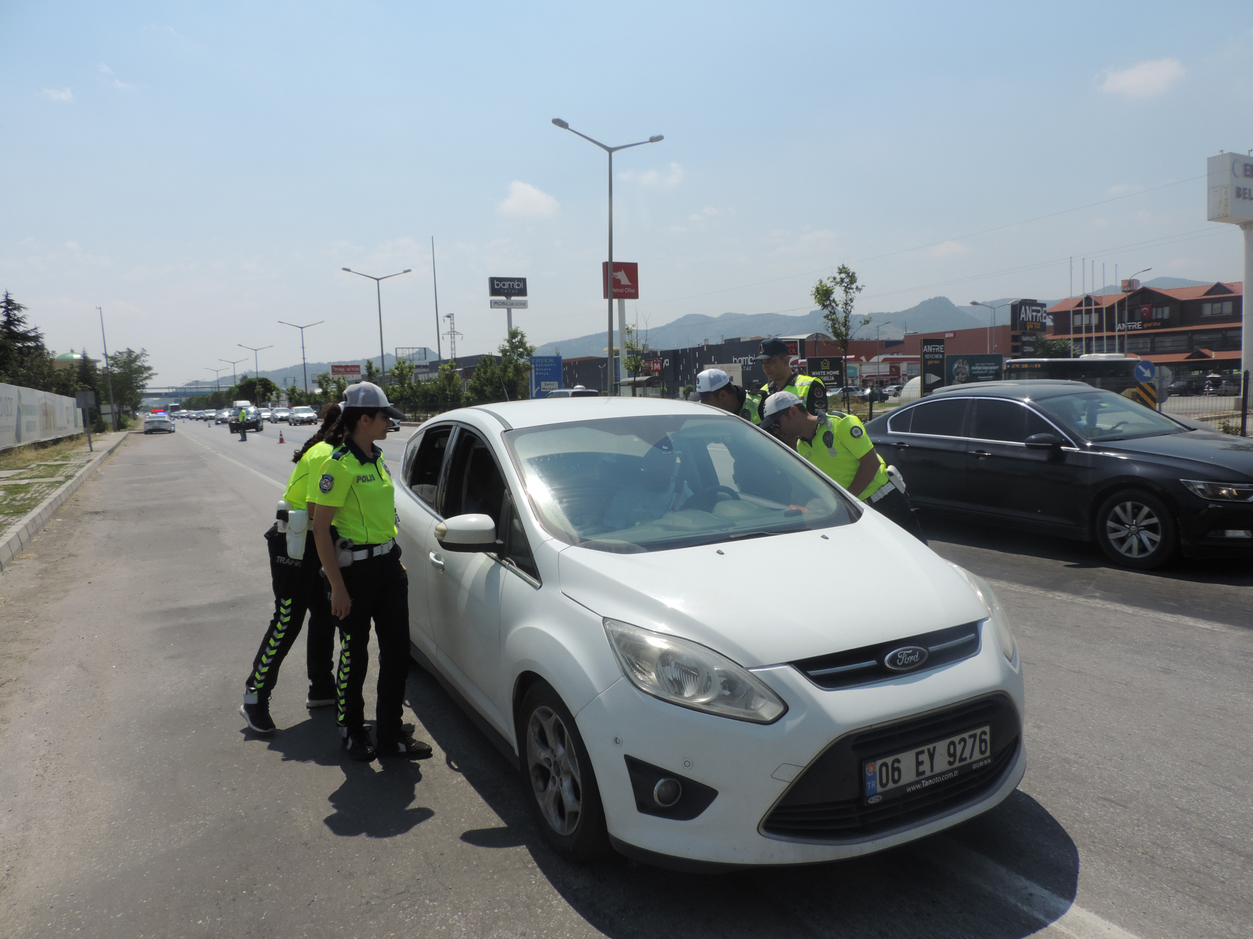 Bayram Öncesi Afyonkarahisar’da Trafik’te Sıkı Denetim.