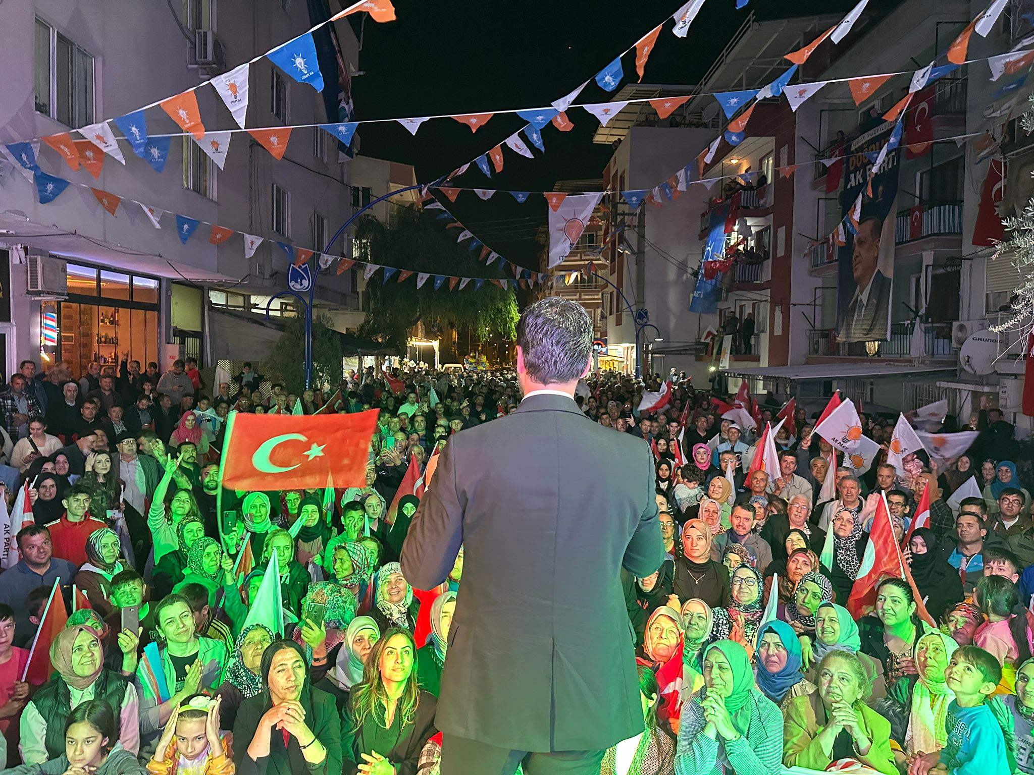 MANİSA BARBAROS’TA HINCAHINÇ AK PARTİ MİTİNGİ